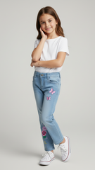 قبل از پیدائش کی لڑکیوں نے کڑھائی والی جینز