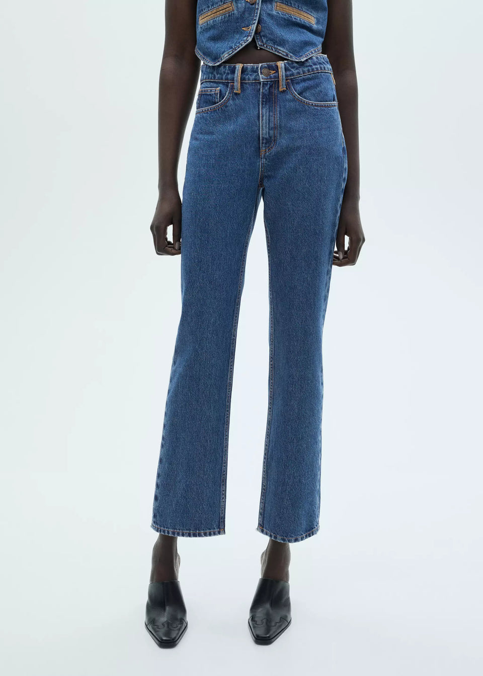 Straight-Fit Jeans with Contrasting Details