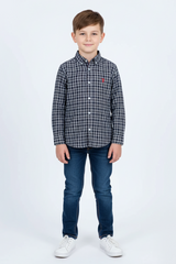 لڑکوں نے شرٹ چیک کی۔