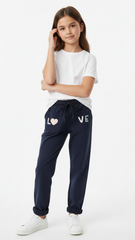 قبل از وقت لڑکیوں کو پرنٹ شدہ پتلون پسند ہے۔