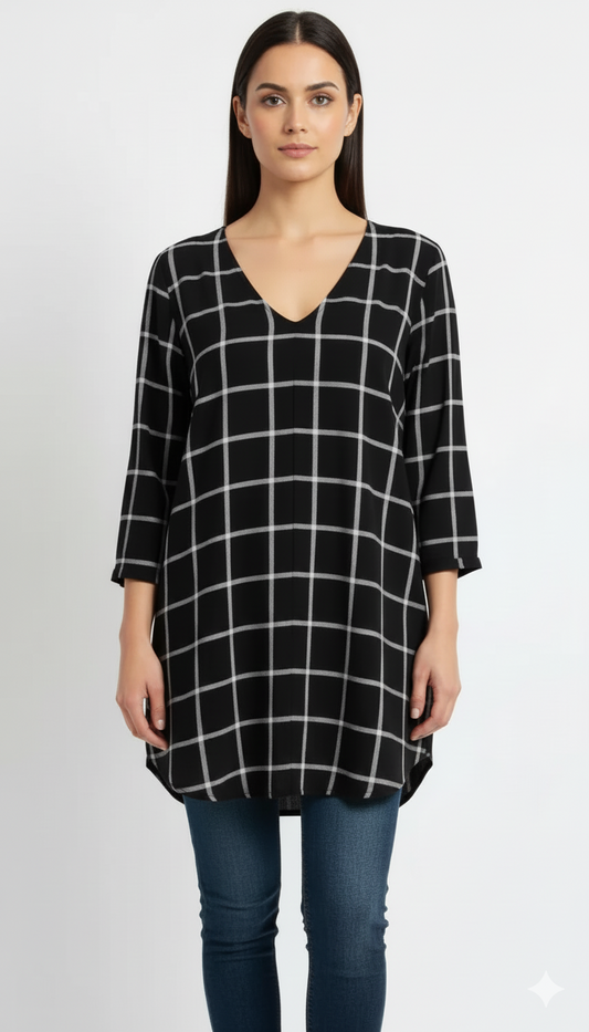 DYNAMITE WOMENS LONG V NECK TOP