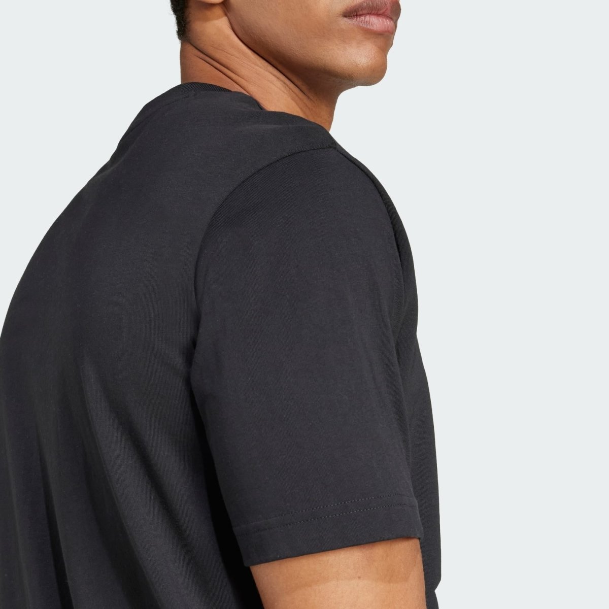 ADI Essentials Big Logo Men T-Shirt - Smgarment's