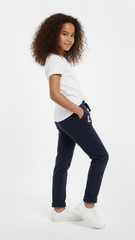 قبل از وقت لڑکیوں کو پرنٹ شدہ پتلون پسند ہے۔