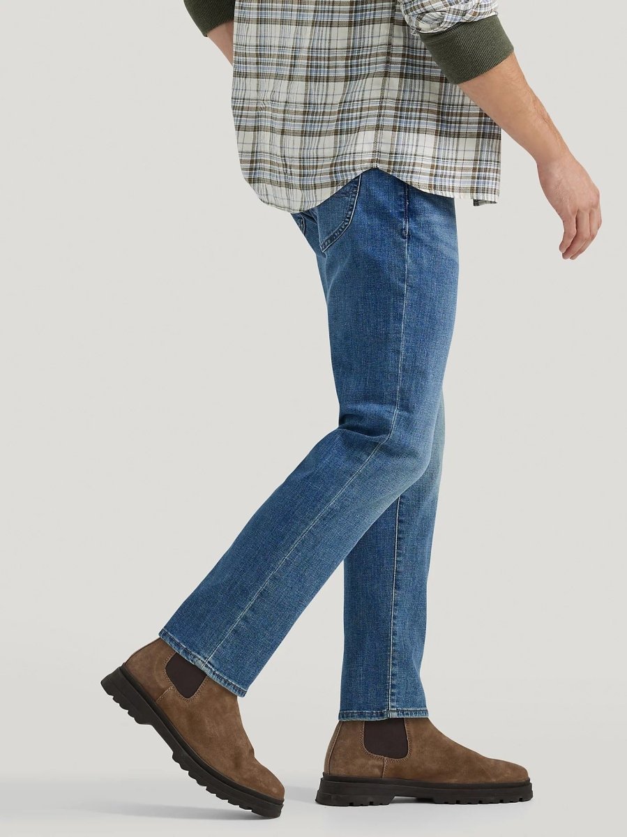 LEE Men's Extreme Motion MVP Straight Fit Tapered Jeans - Smgarment's