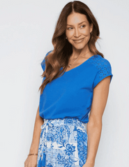 MILLERS EXTENDED SLEEVE BROIDERY INSERT T - SHIRT - SMgarment's