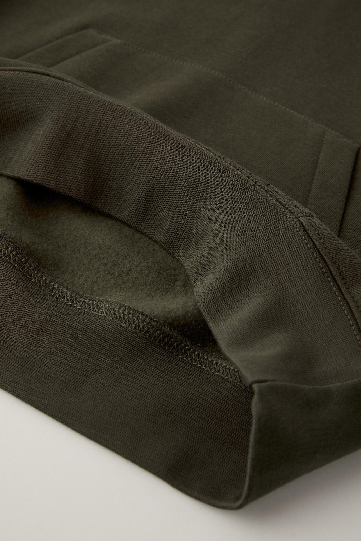 SPORT STYLE HOODIE WITH PRINTED JOGGER - SMgarment's