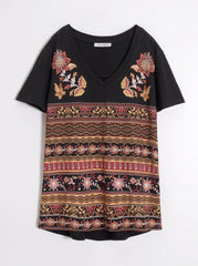 VENCA SHORT - SLEEVED T - SHIRT WITH PRINTED BORDERS - SMgarment's