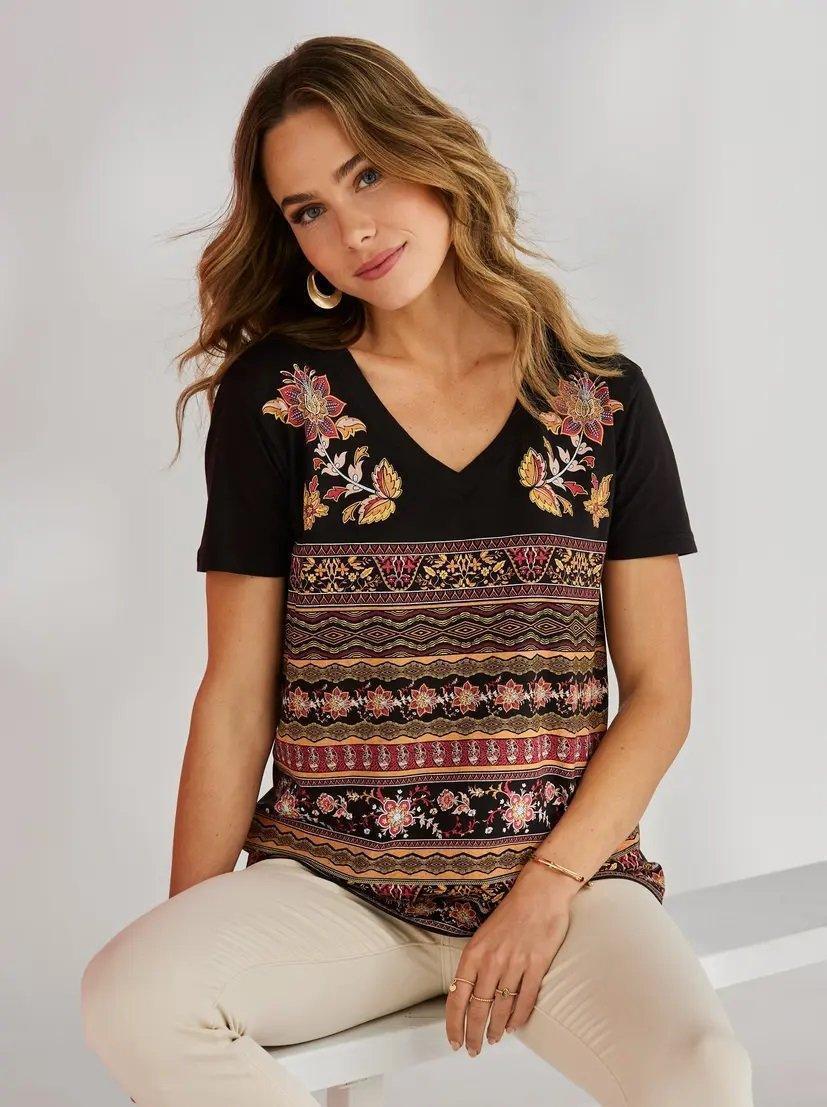 VENCA SHORT - SLEEVED T - SHIRT WITH PRINTED BORDERS - SMgarment's