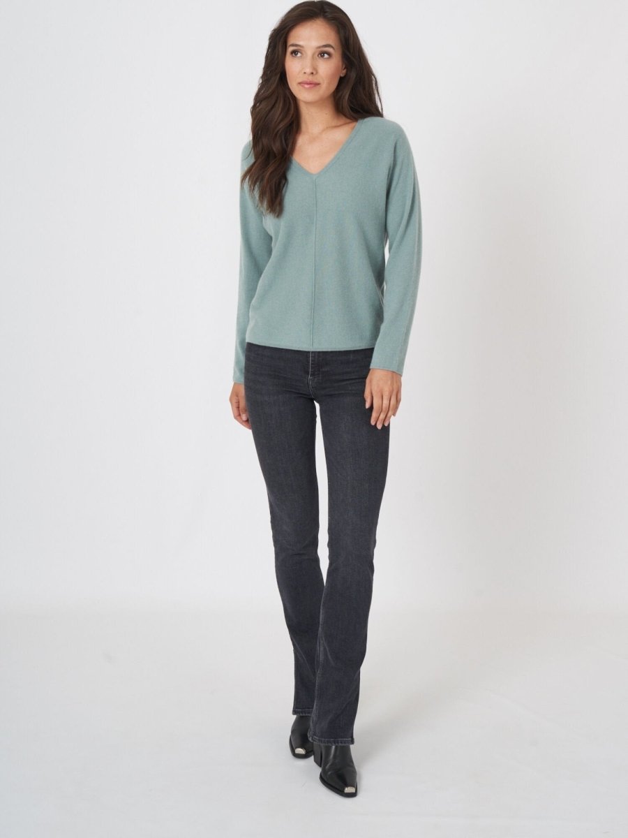 WOMENS BASIC V NECK SWEATER - Smgarment's