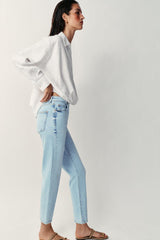 ZR MOM FIT HIGH-WAIST JEANS