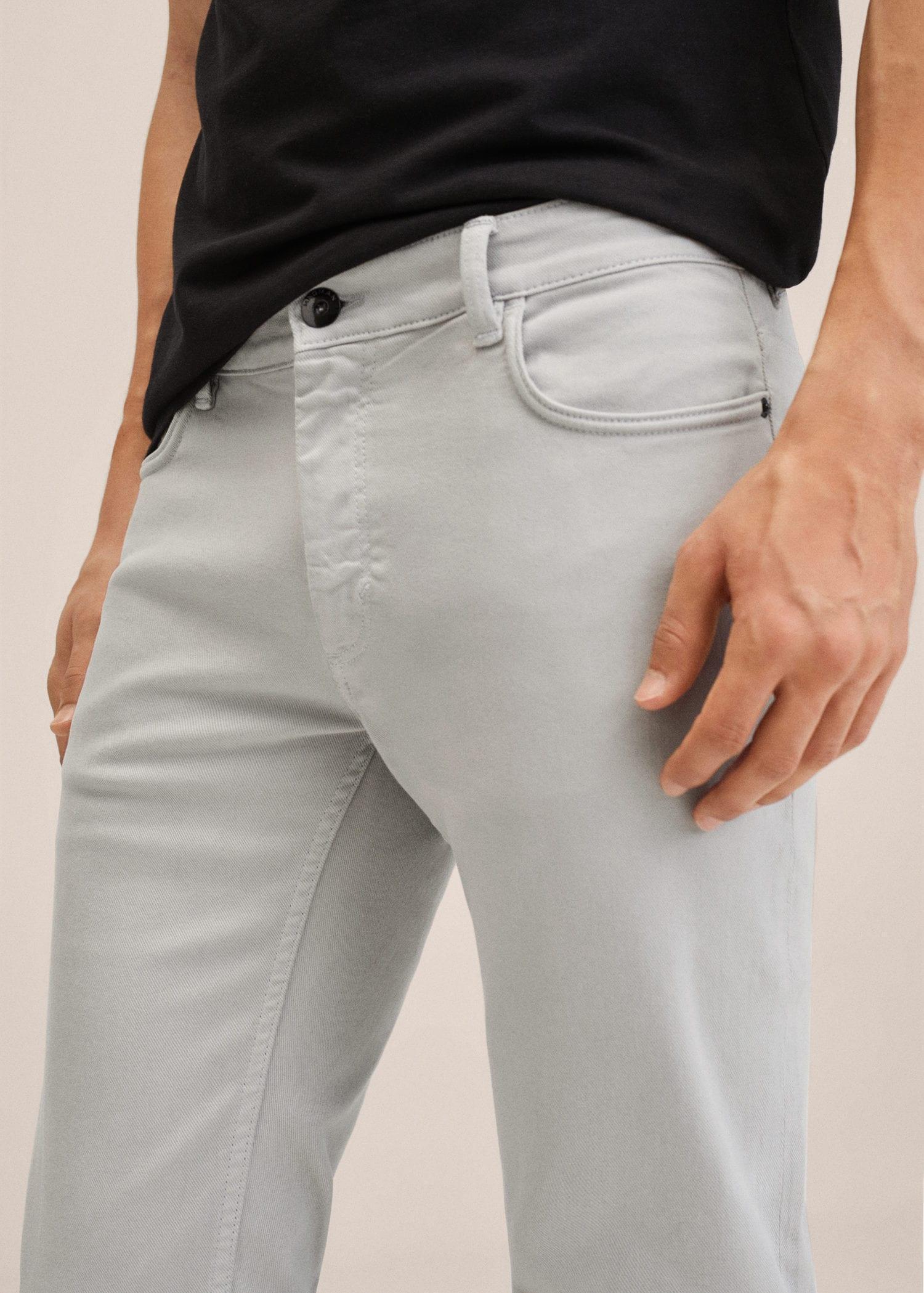 Slim-fit coloured jeans