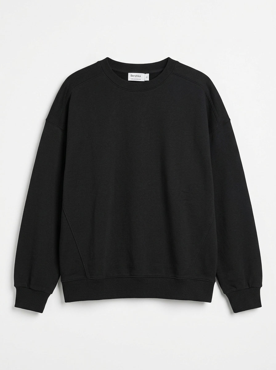 Women’s Classic Oversized Black Crewneck Sweatshirt