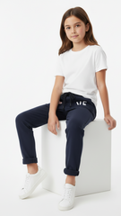 قبل از وقت لڑکیوں کو پرنٹ شدہ پتلون پسند ہے۔