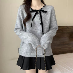 Women's Grey knit cardigan