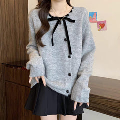 Women's Grey knit cardigan