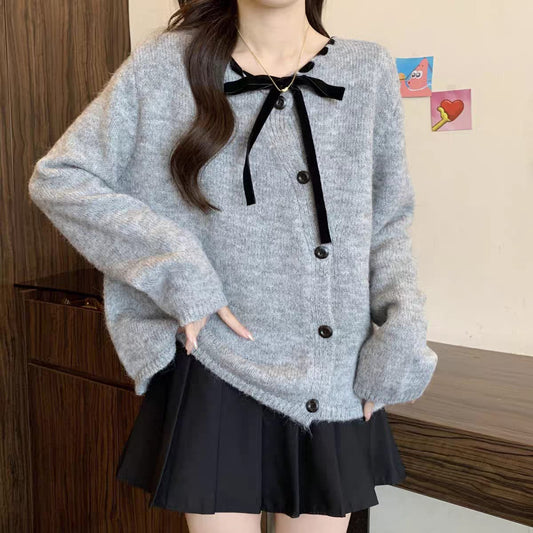 Women's Grey knit cardigan