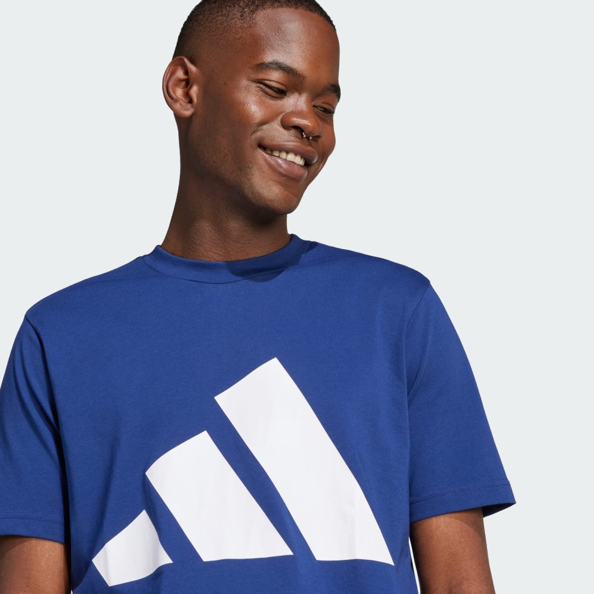ADI Essentials Big Logo Men T-Shirt - Smgarment's