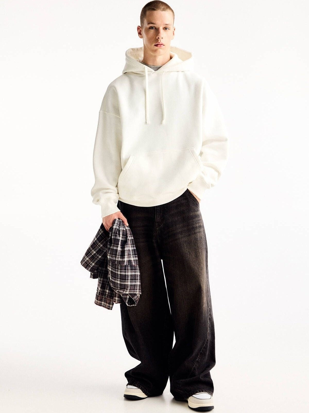 PULL&BEAR MENS WHITE PLAIN HOODIE