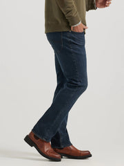 LE Men's Extreme Motion MVP Straight Fit Tapered Jeans