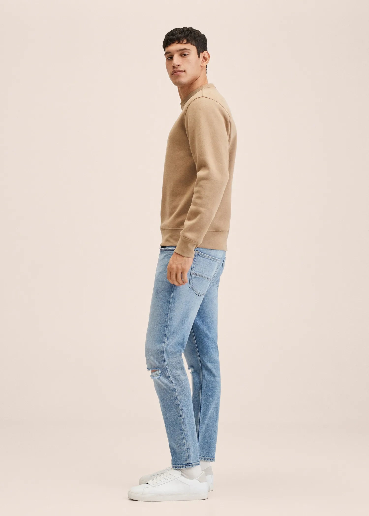 MANGO Ripped Tapered Fit TOM Jeans