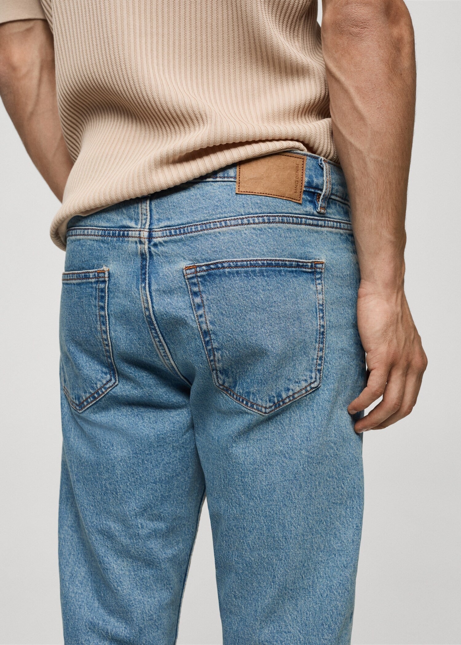 BEN Tapered Fit Jeans