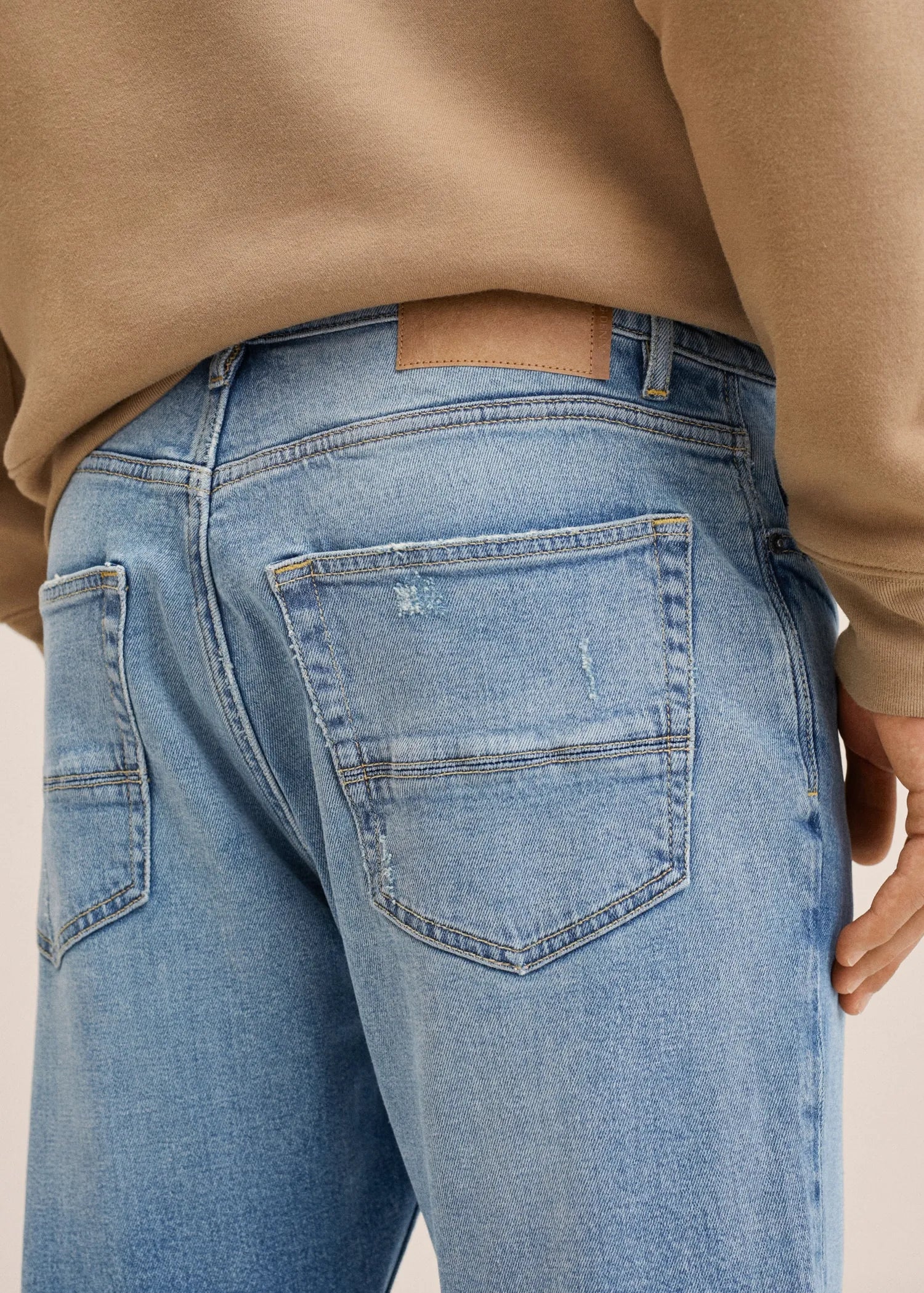 MANGO Ripped Tapered Fit TOM Jeans