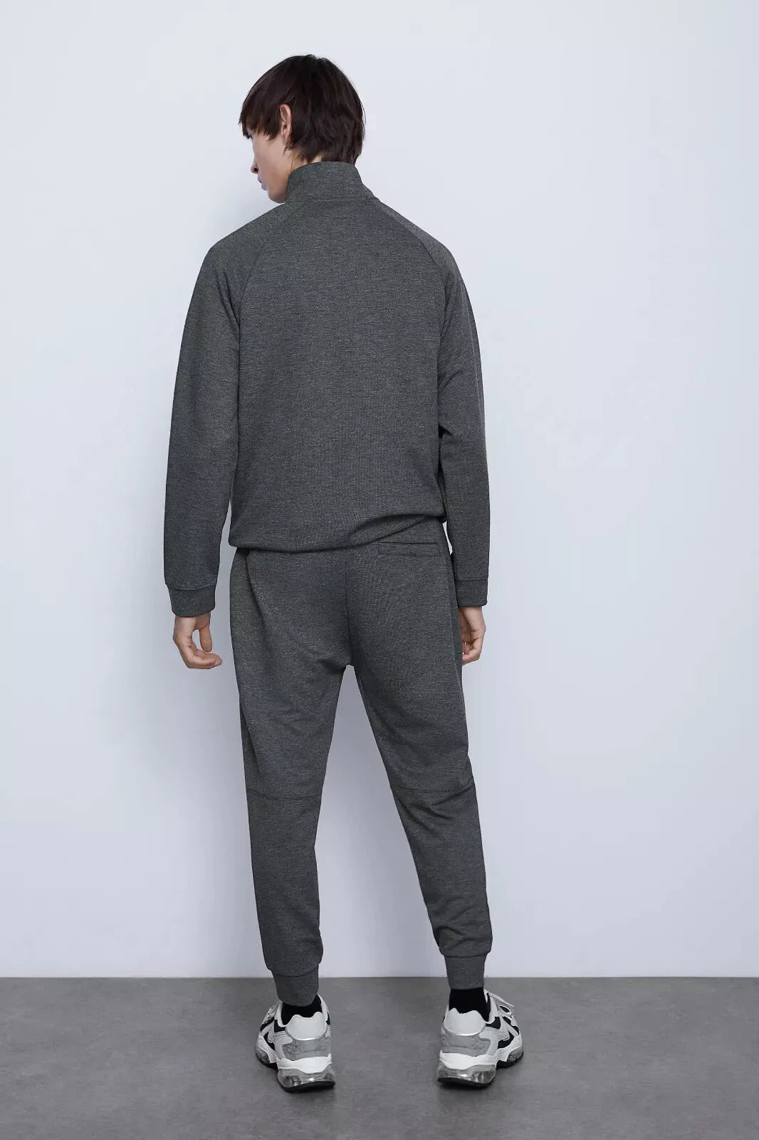 ZARA MENS BLACK PLAIN SPORTS ZIPPER