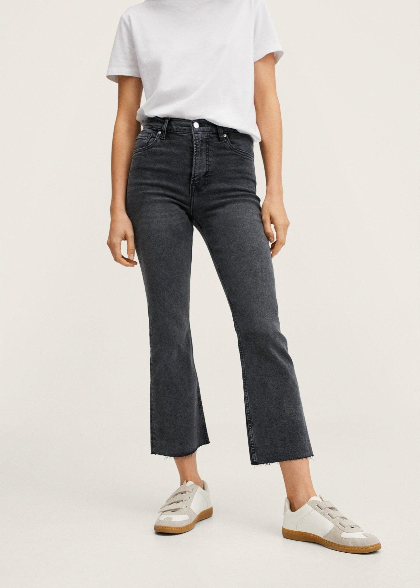 HIGH - WAIST BOOTCUT JEANS - SMgarment's