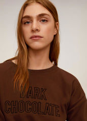 MNG WOMEN EMBROIDED MESSAGE CROPPED SWEATSHIRT