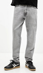 Standard Fit Jeans