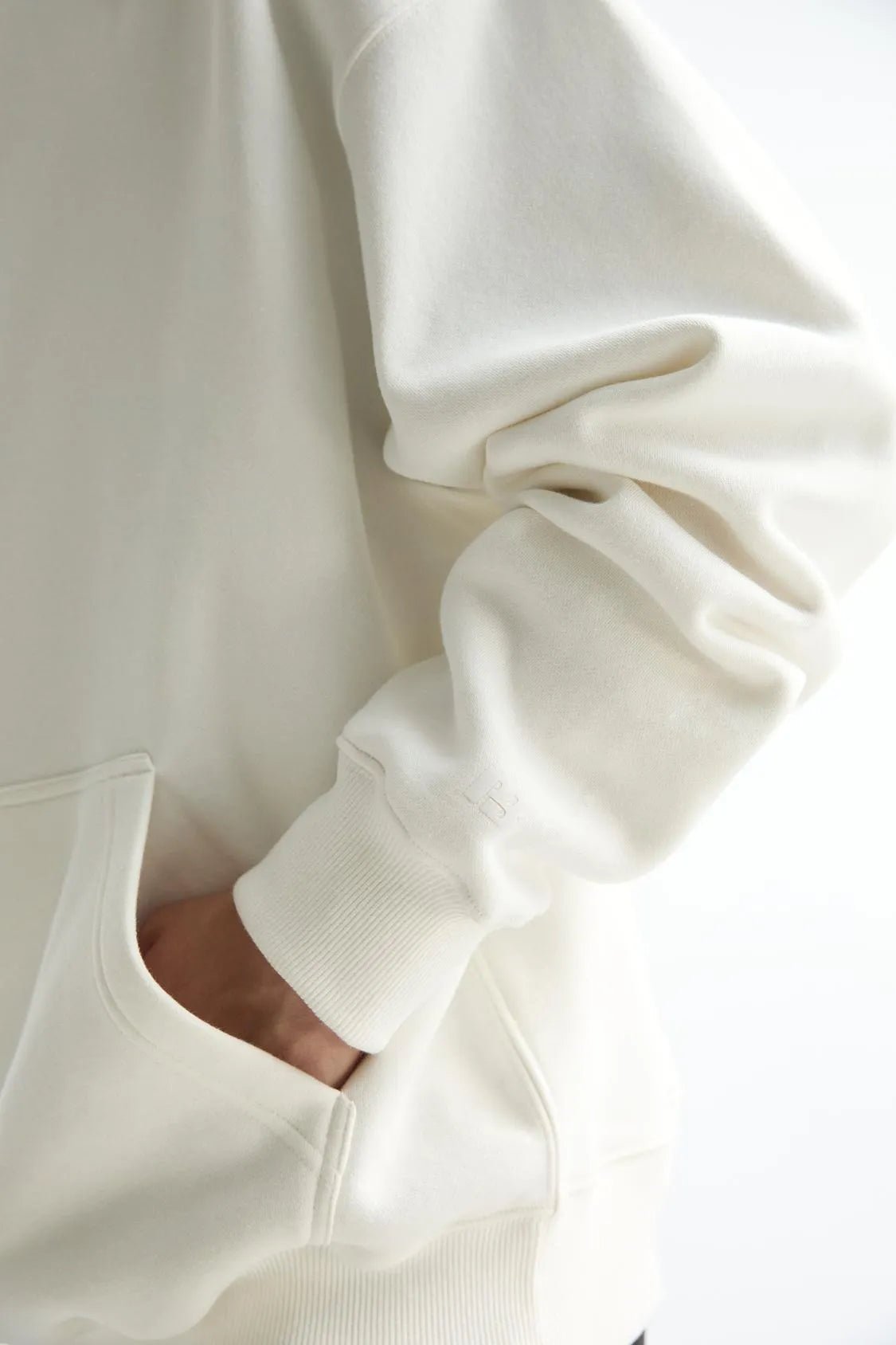 PULL&BEAR Basic Hoodie - SMgarment's