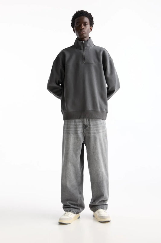 PULL&BEAR SWEATSHIRT WITH ZIP - UP COLLAR - SMgarment's